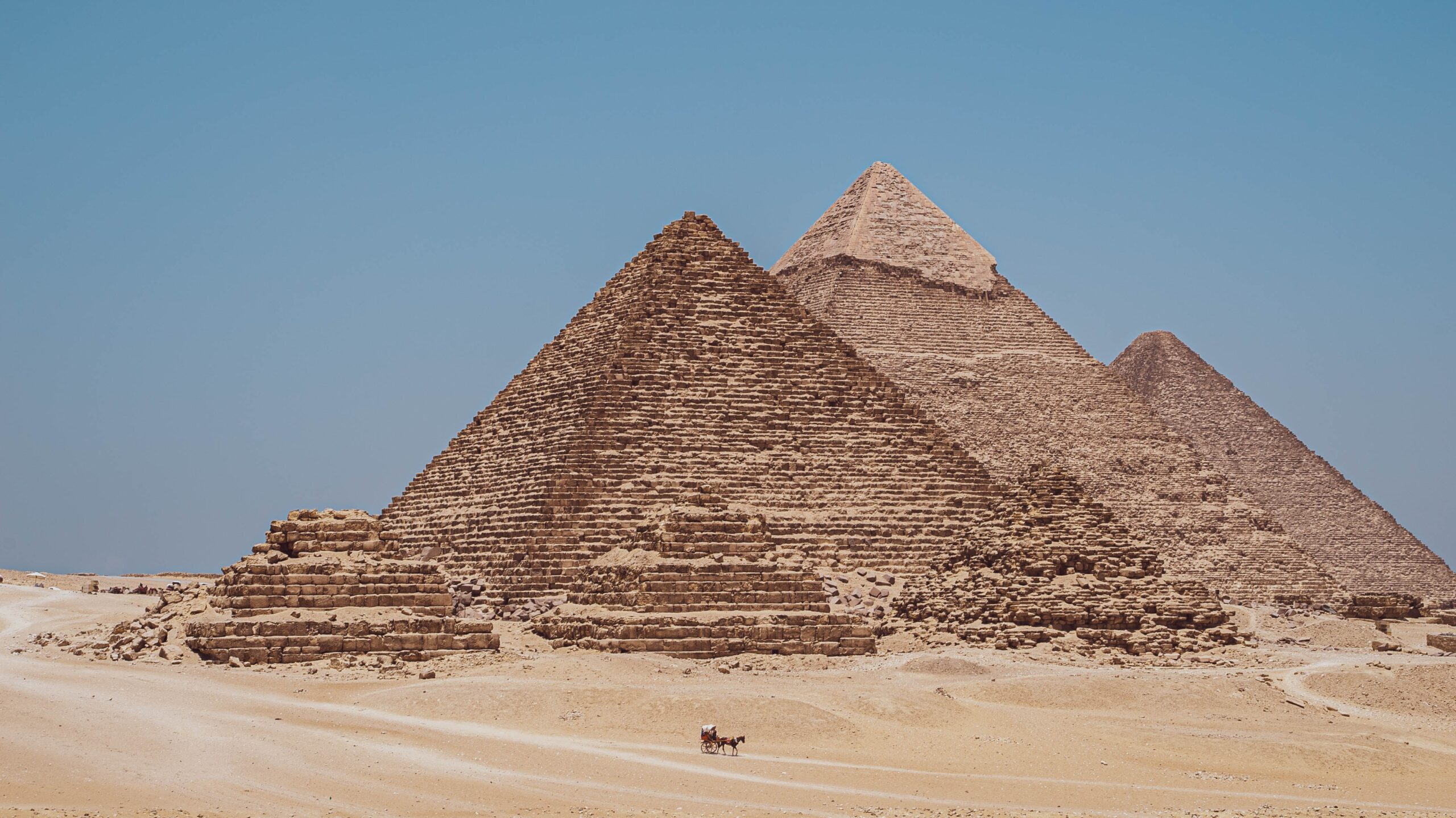 The Pyramids of Giza : Mohit Tandon 
