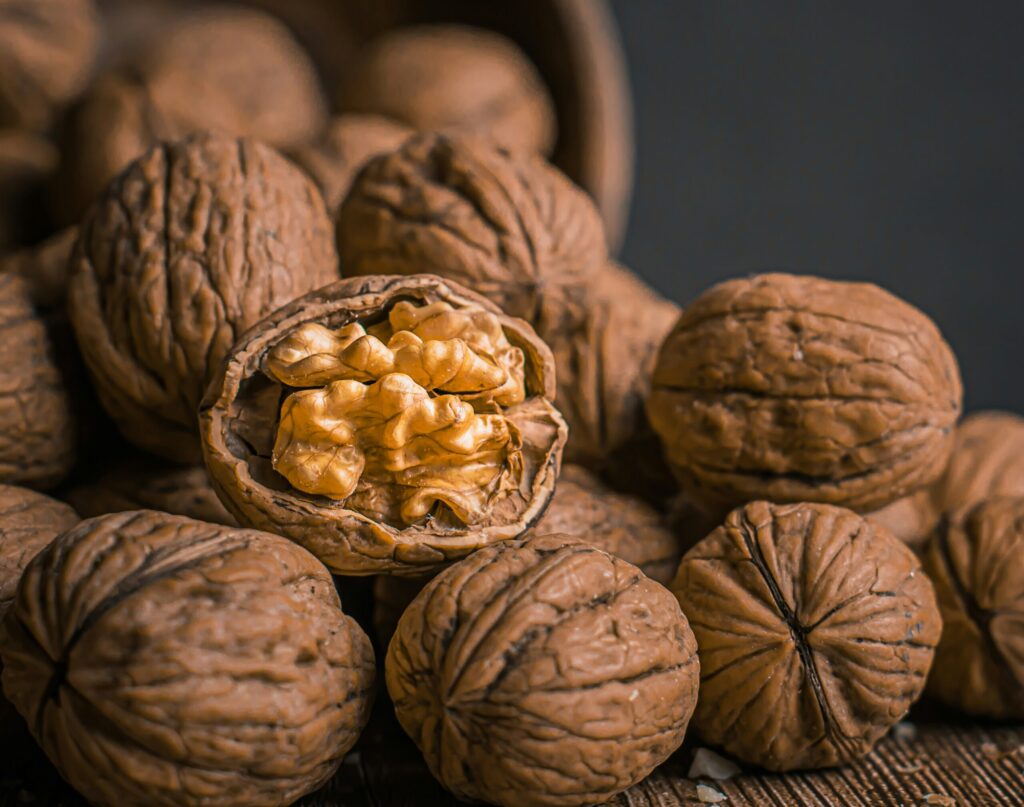 Walnuts : 10 best foods good for the liver